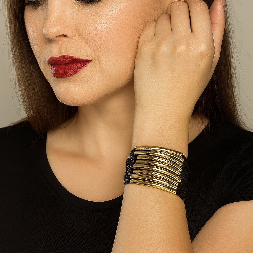 Faux Leather & Gold‎ Tone Metal Toggle Bracelet – NWOT